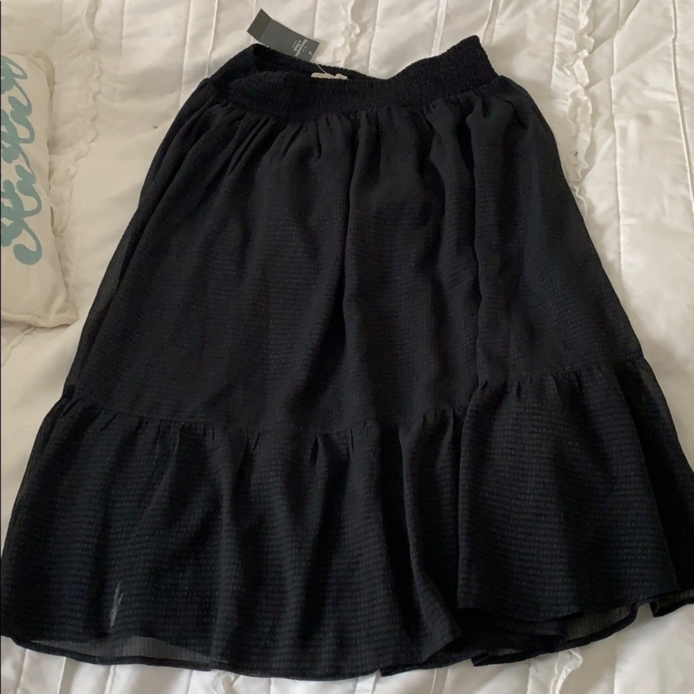 Abercrombie chiffon black midi skirt